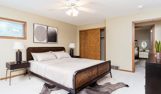 Building Photo - LARGE AND SPACIOUS, YET COZY AND QUAINT RANCH STYLE 4 BD, 3 BA HOUSE WITH DOUBLE ATTACHED GARAGE,...