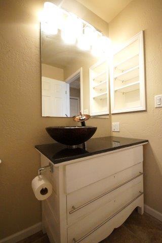 Building Photo - 3 BEDROOM | 2 BATH | DOUBLE CAR GARAGE | W...