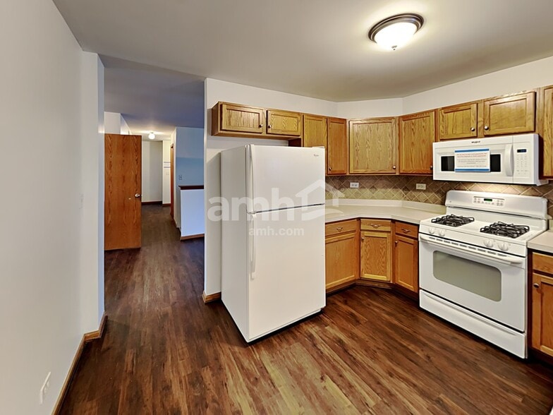 Building Photo - 2809 Adobe Dr