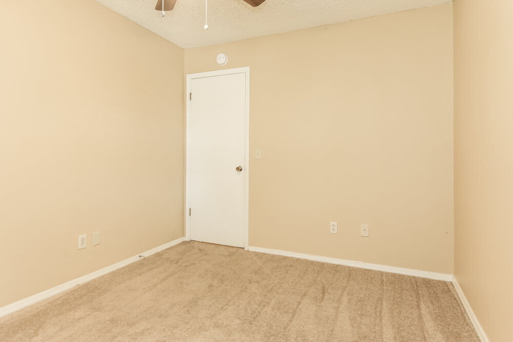 Building Photo - 1074 Dover Mansion