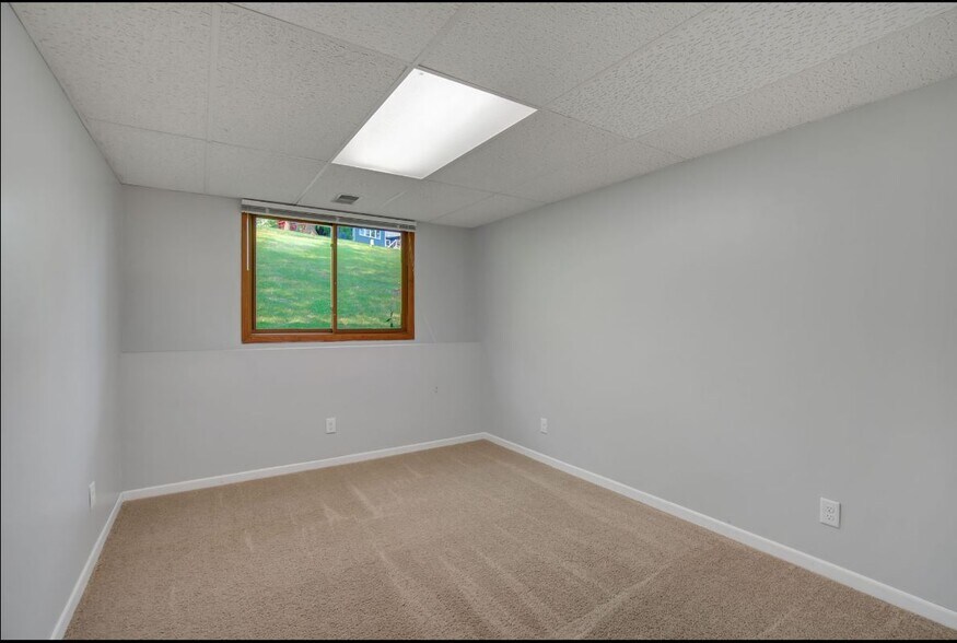 3rd Bedroom - 880 Pontiac Ln