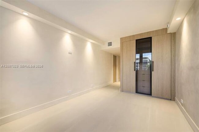 Building Photo - 2301 Collins Ave