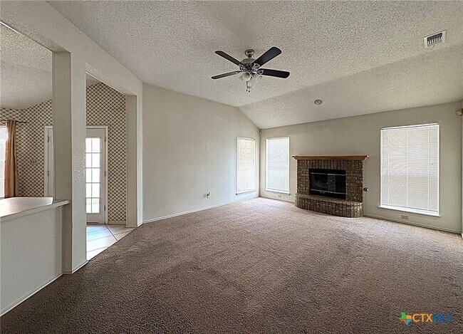 Building Photo - 607 Ottawa Dr