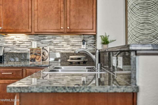 Building Photo - 10740 Cedar Rock Dr