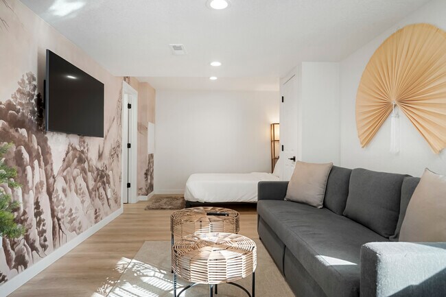 Building Photo - Robb Way