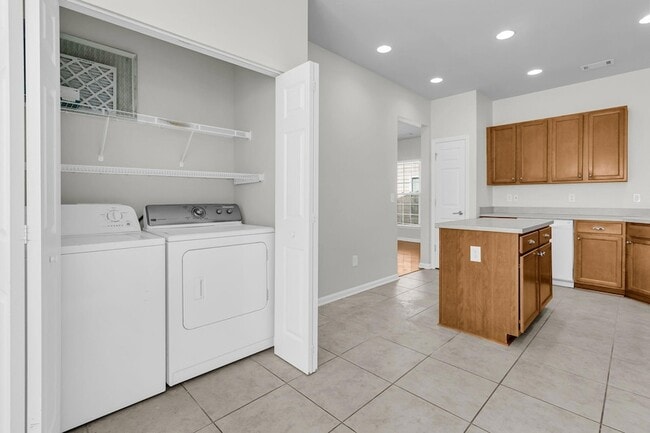 Building Photo - 168 Sea Lavender Ln