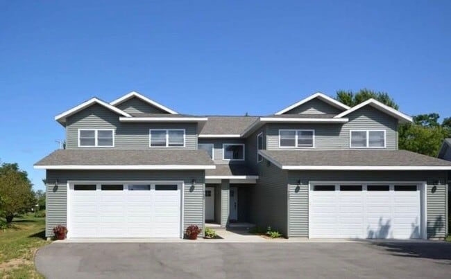 Building Photo - 723 Eastgate Pl