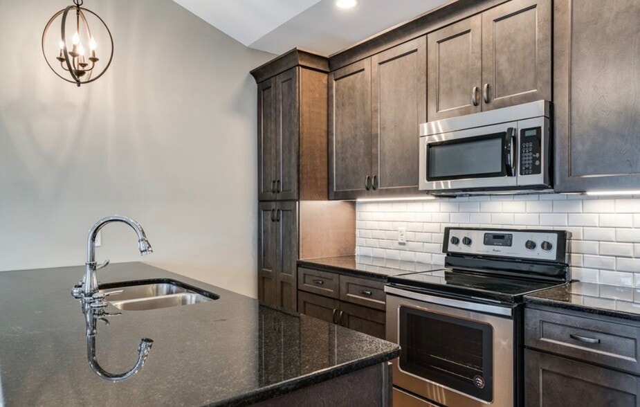 Building Photo - 121 Hudgens Ct