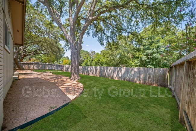 Building Photo - 412 Cordoba Dr