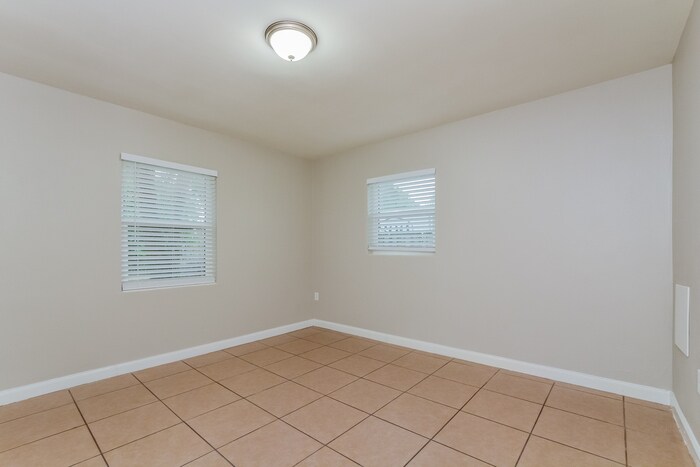 Building Photo - 2995 Westland Rd