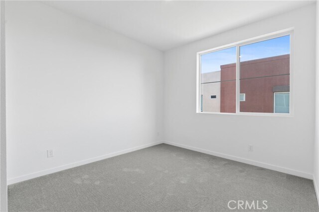 Building Photo - 960 N Tangent Privado