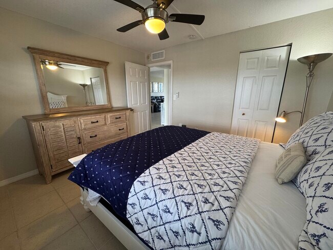 Building Photo - 3200 N Hwy A1A