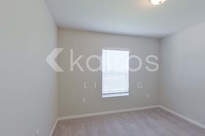 Building Photo - 4341 NW 34th Ave