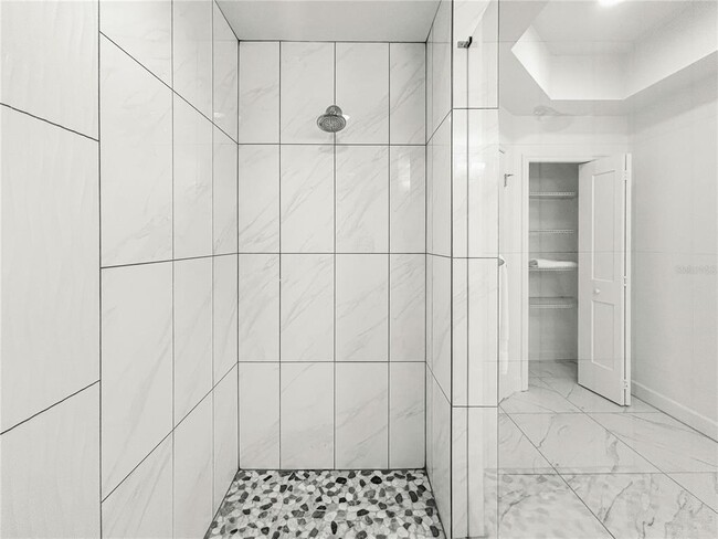 Building Photo - 125 Island Way