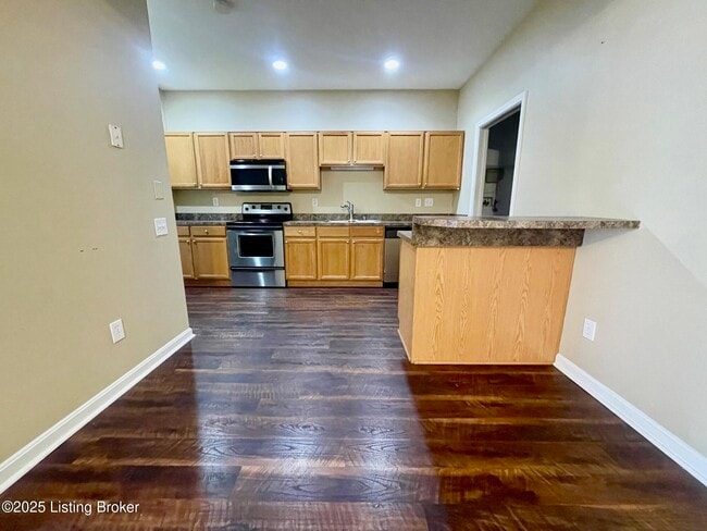 Building Photo - 10308 Dorsey Village Dr