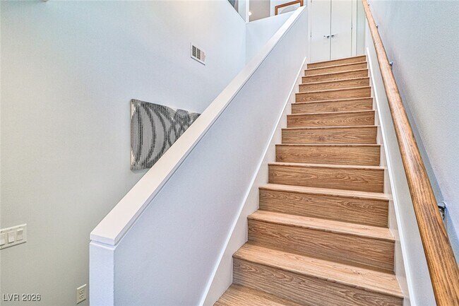 Building Photo - 251 Tower St