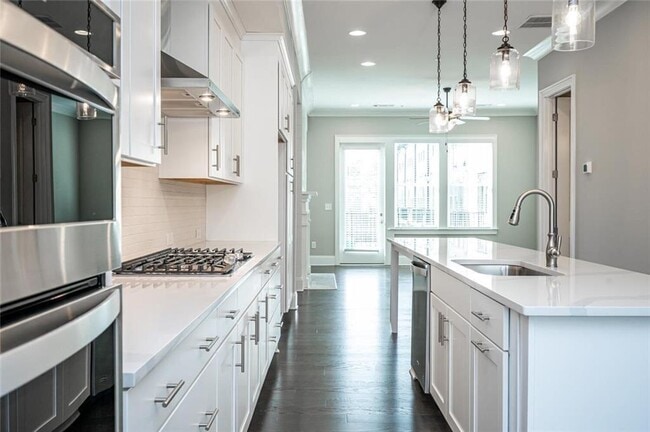 Building Photo - 6655 Sterling Dr