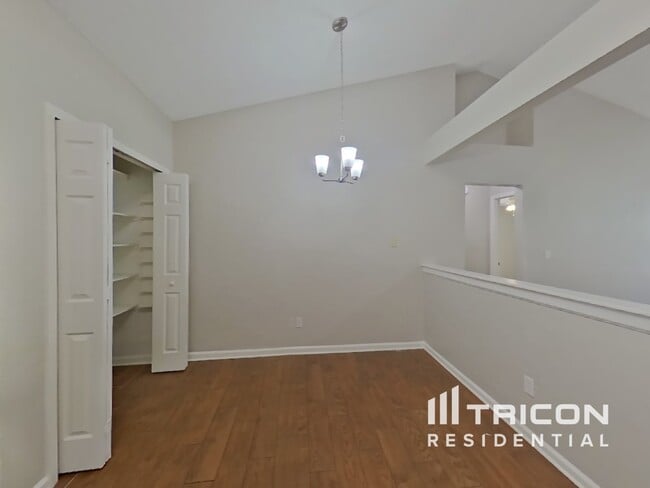 Building Photo - 3099 Wavering Ln