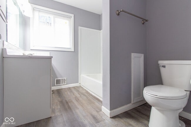 Building Photo - 1924 Lowell Ave