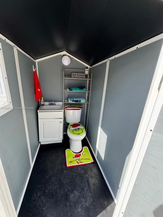 Building Photo - 3551 Palm Ave