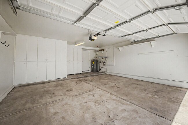 Building Photo - 184 S Willow Creek St