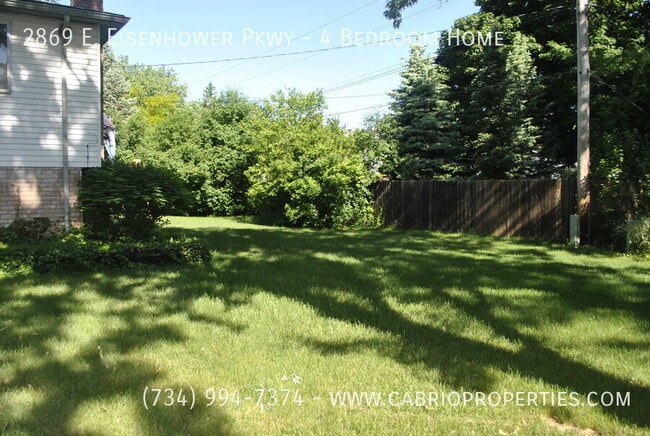 Building Photo - 2869 E Eisenhower Pkwy