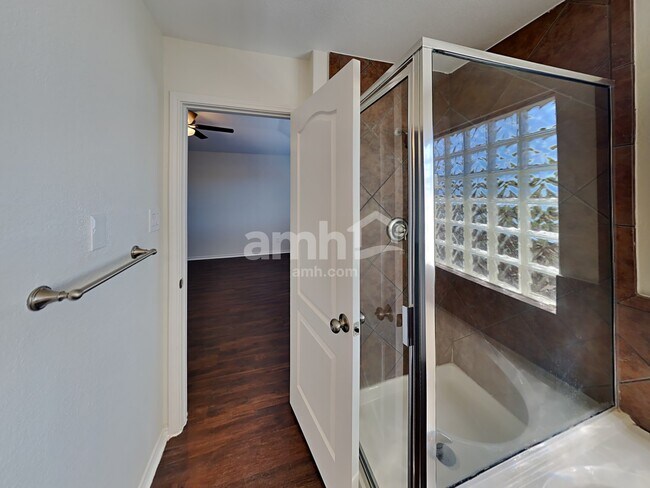 Building Photo - 6210 Kimble Mill