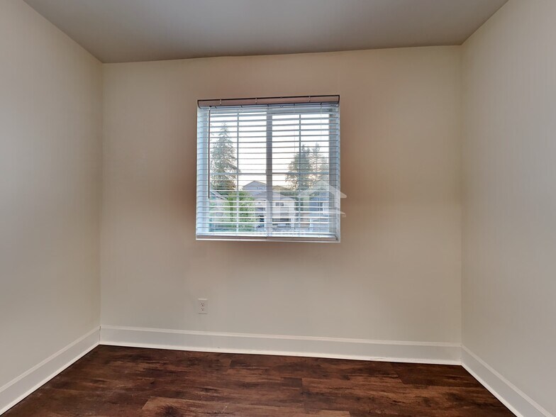 Building Photo - 18507 18th Ave E