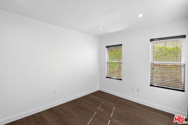 Building Photo - 10453 Holman Ave