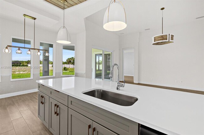 Building Photo - 3 Rio Vista Dr