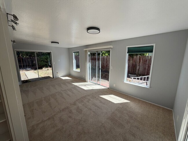 Building Photo - 3630 Lupine Ave