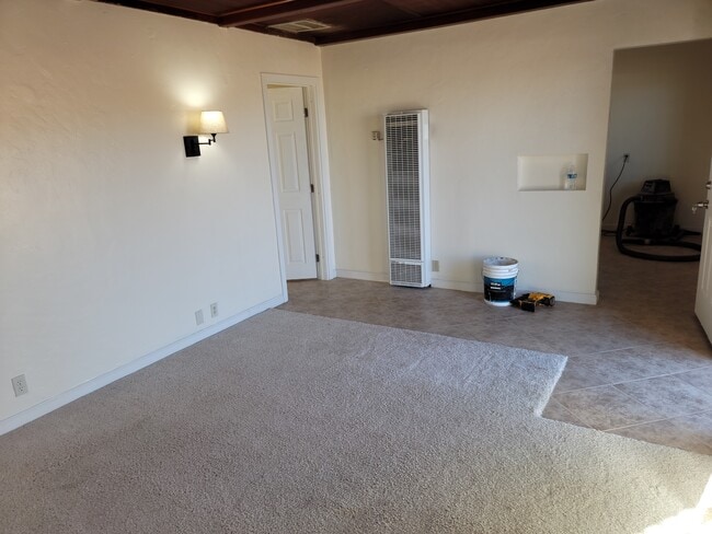 Building Photo - 36840 Camarillo Ave