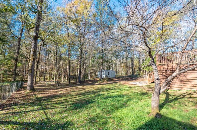 Building Photo - 1339 Sanders St