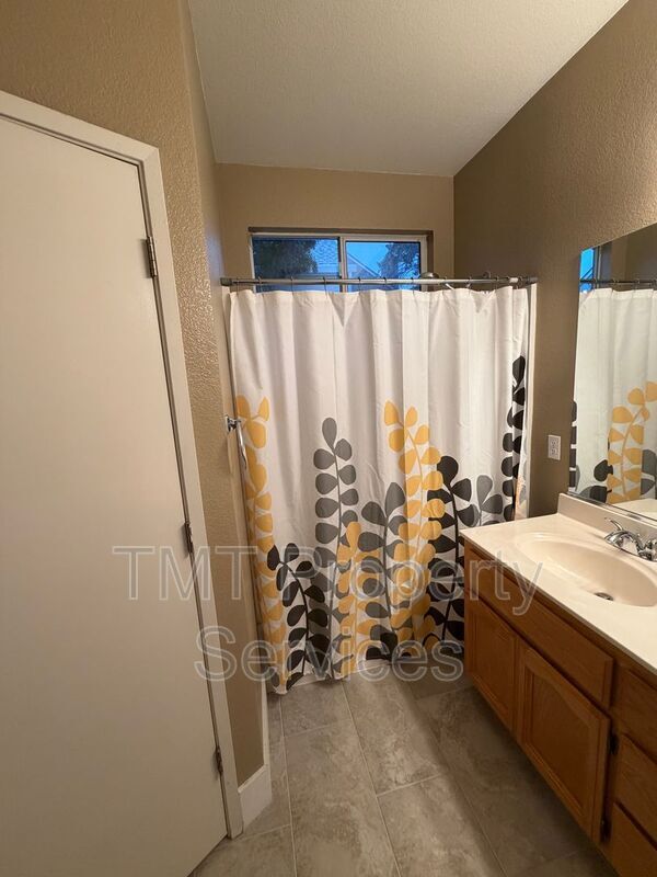 Building Photo - 3424 Babson Dr