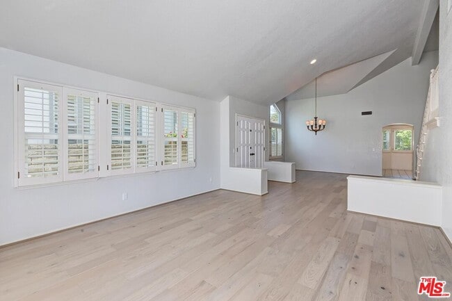 Building Photo - 7557 W 82nd St