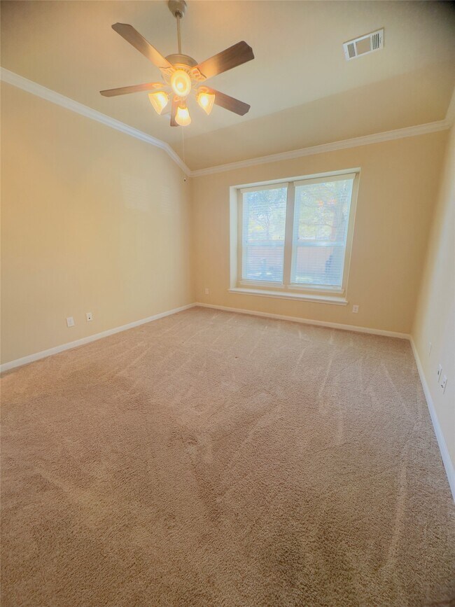 Building Photo - 26327 Cedar Pine Dr