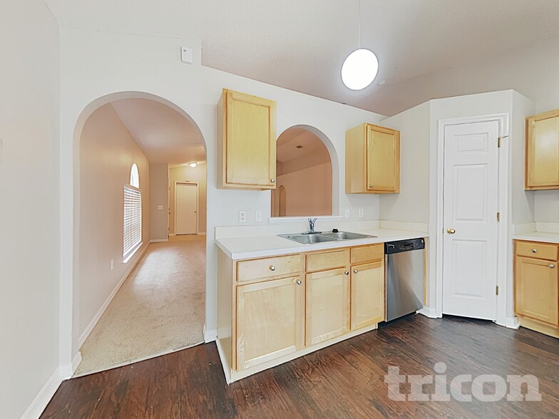 Building Photo - 13822 Gentle Woods Ave