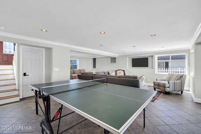 Building Photo - 326 Cutter Ln