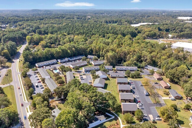 Building Photo - Belmont Heights Apartments & Townhomes