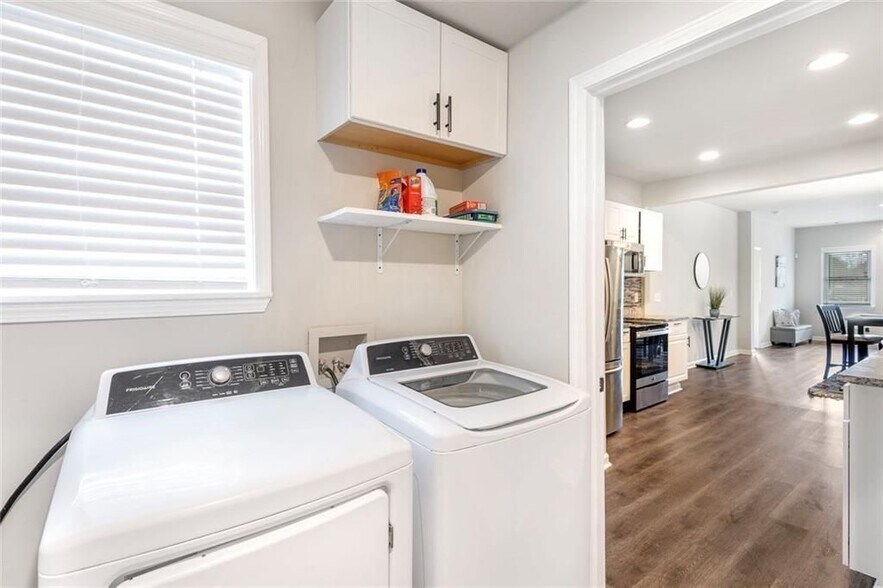 Building Photo - 1585 Archer St SW