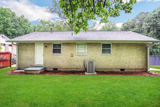 Building Photo - 1154 Penn Ct Se