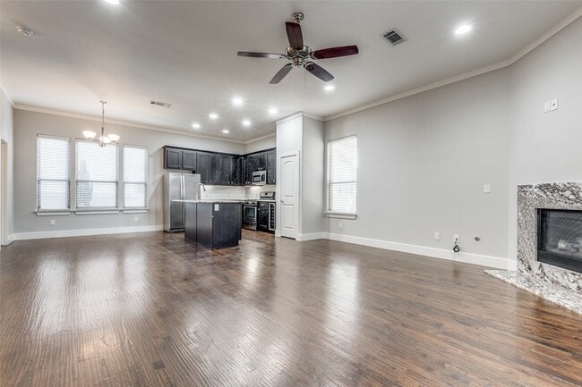 Building Photo - 4323 Dickason Ave