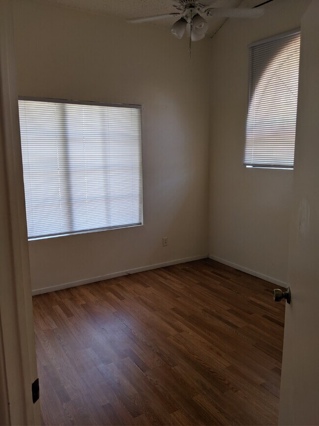 Building Photo - 3 Bedroom 2 Bathroom Close to ASU! $2099 a...