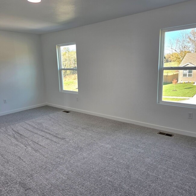 Building Photo - Brand New 4 Bedroom Home