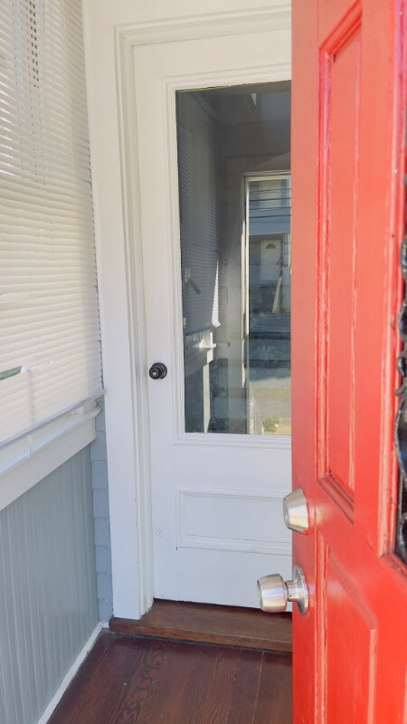 Building Photo - 523 Jackson Ave