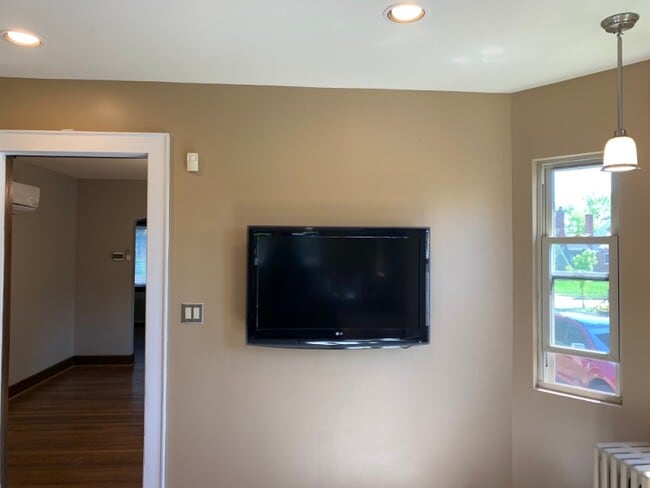 Building Photo - 1842 Berkley Ave