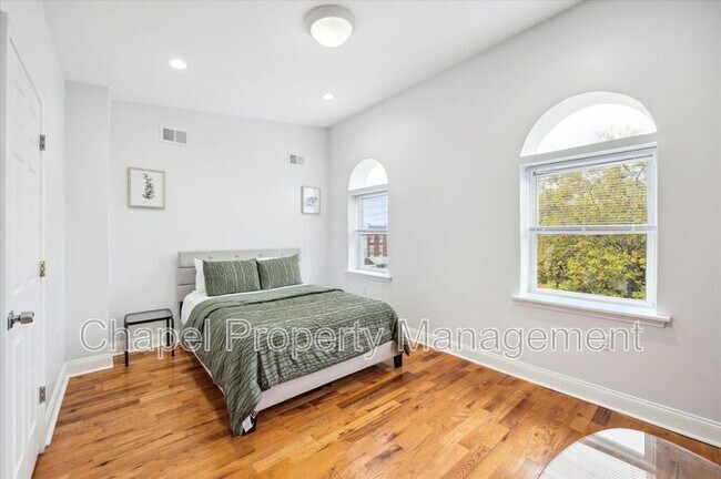 Building Photo - 3209 W Montgomery Ave