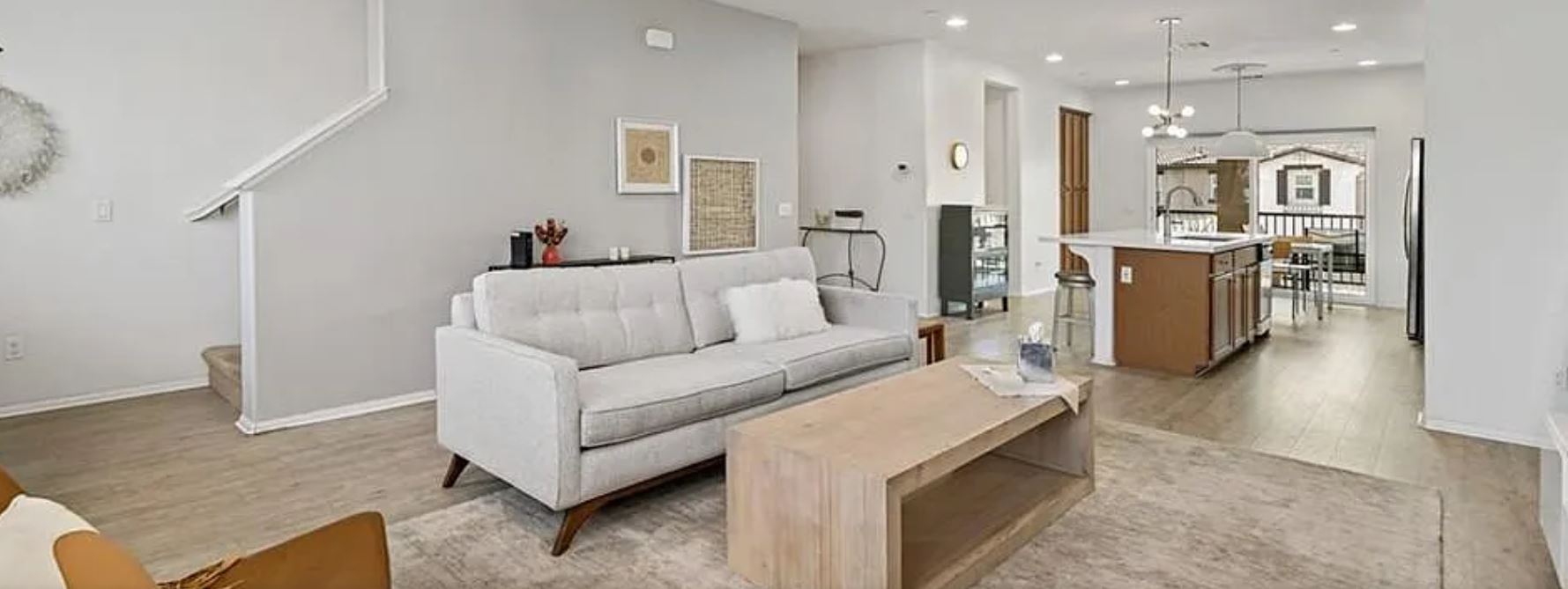 Building Photo - 40884 Lacroix Ave