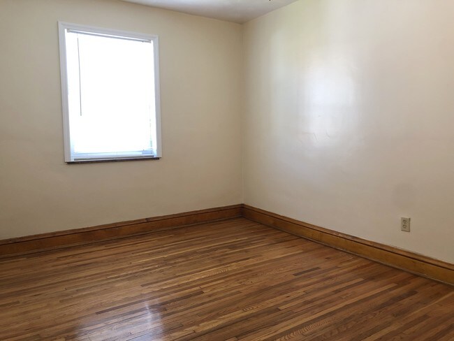 Building Photo - 108 Elizabeth St