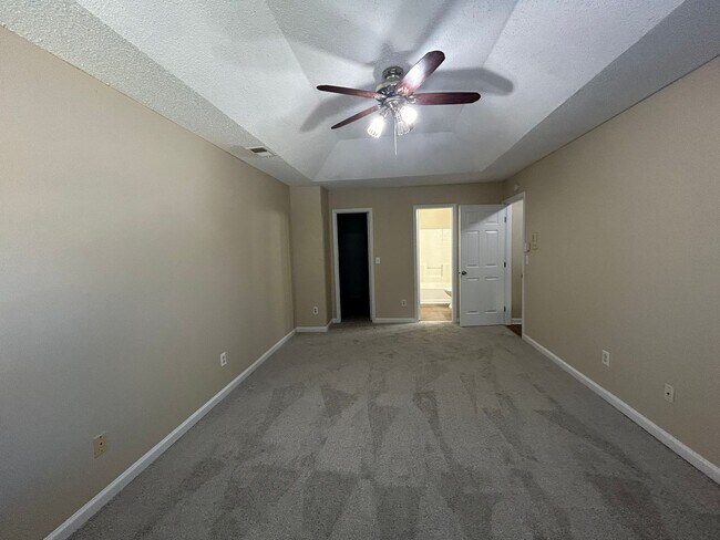 Building Photo - **MOVE IN WITH NO SECURITY DEPOSIT**8205 Autumn Greene Dr: Spacious 4 BR, 2.5 BA home only 2 mile...